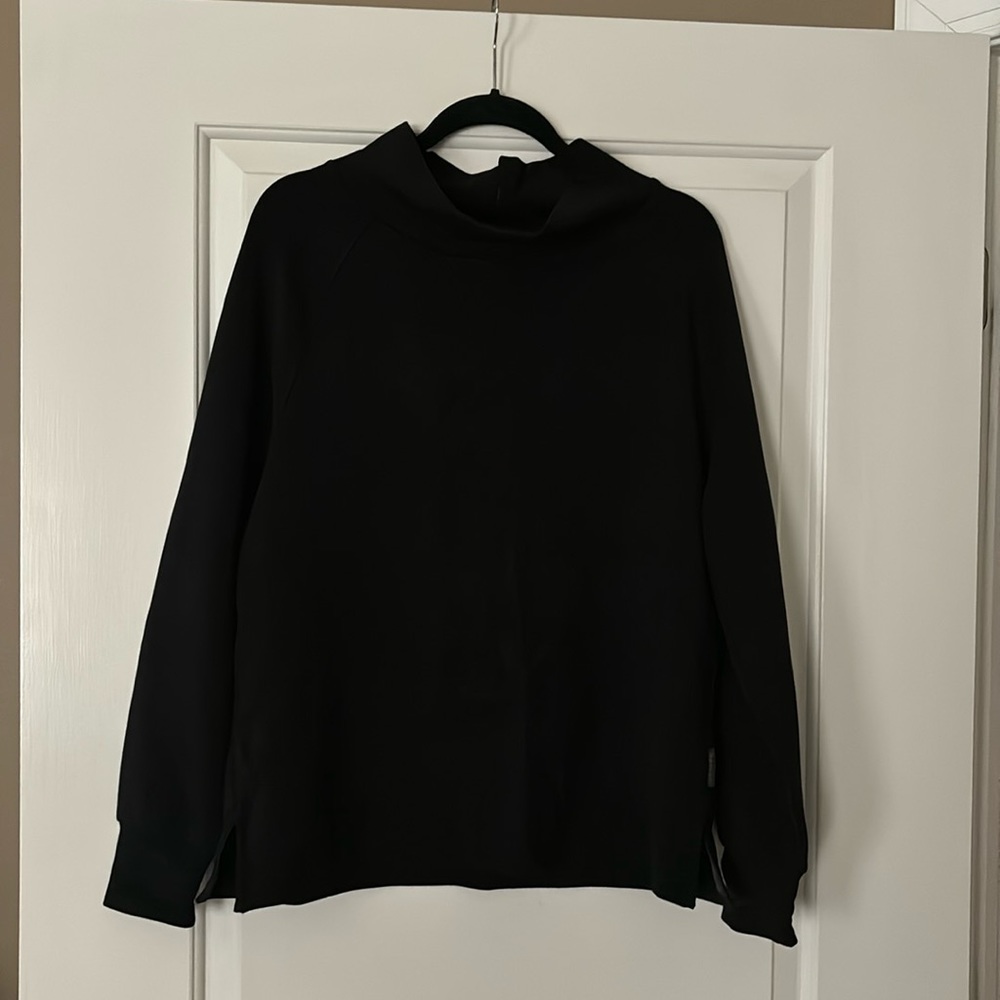 Varley sweatshirt